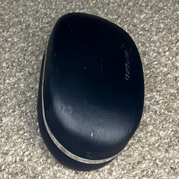 *Damaged* Giorgio Armani Solid Black Hard Sunglasses Case w/ Gray Cleaning Cloth - Picture 2 of 13